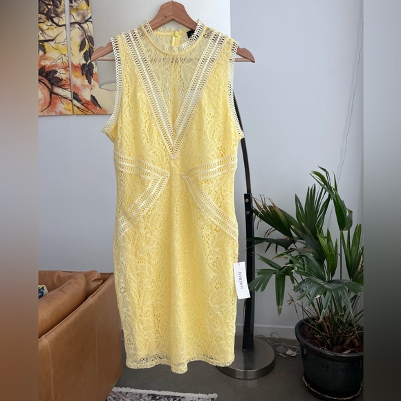 NWT Bardot Aubrey Lace Dress - Picture 2 of 7